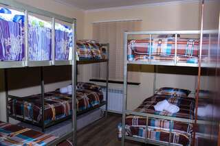 Хостелы Bee Lucky Hostel and Tours Ереван Кровать в общем 6-местном номере для мужчин и женщин-7